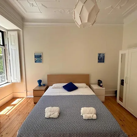 Гостьовий будинок Charming In The Heart Of Лісабон